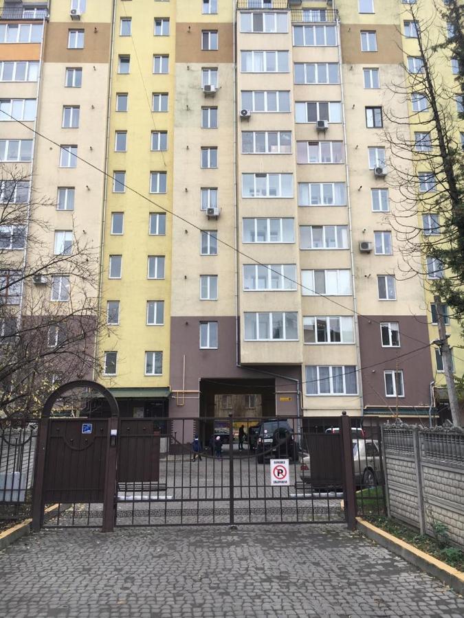 Vyshyvanka In The City Centre Ивано-Франковск Экстерьер фото